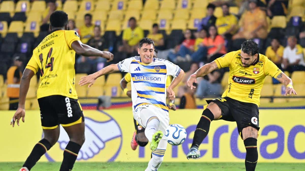 La prensa argentina resumió la derrota de Boca Juniors: lesión de Brey y expulsión de Ascacibar marcaron el 1-0 ante Barcelona SC