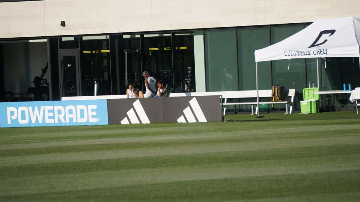 Valencia, Galíndez e Hincapié toman la palabra tras el golpe de Ecuador ante Costa de Marfil
