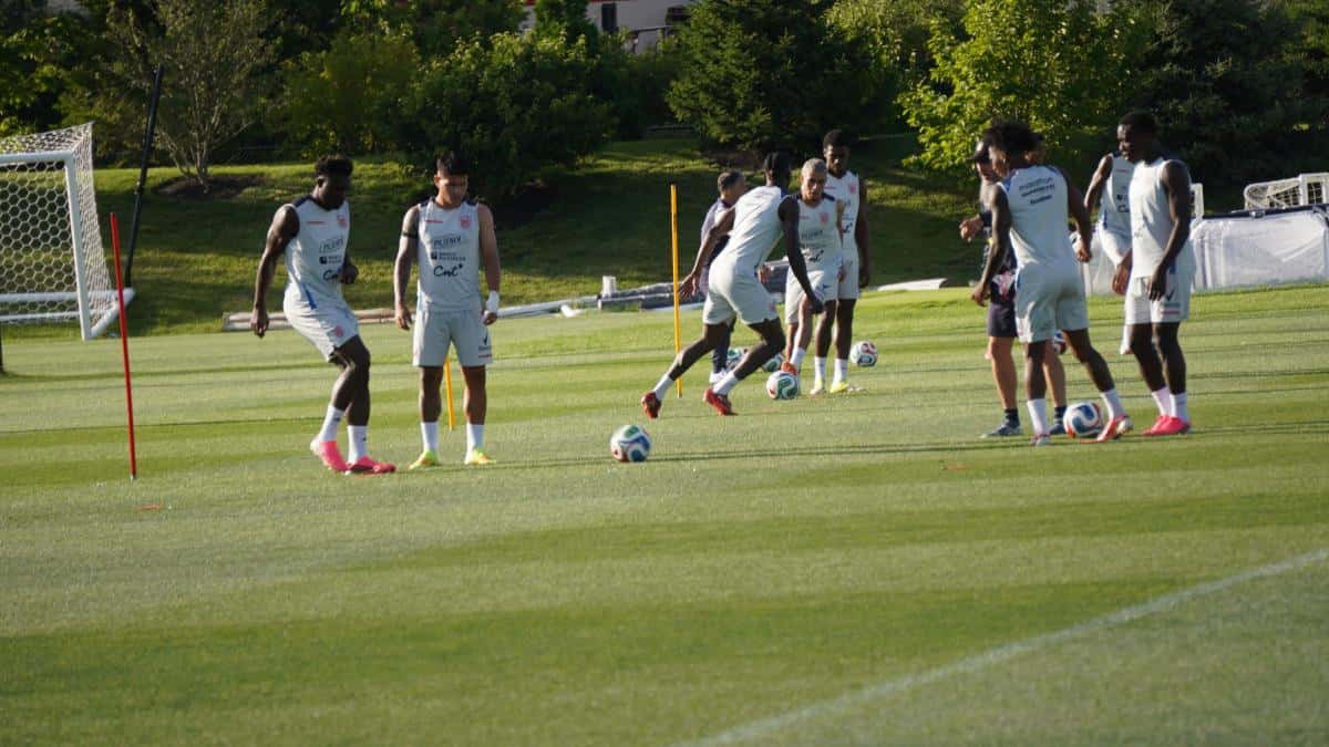Ecuador retoma el trabajo en Columbus con la mira puesta en el duelo ante Curazao por el Mundial 2026