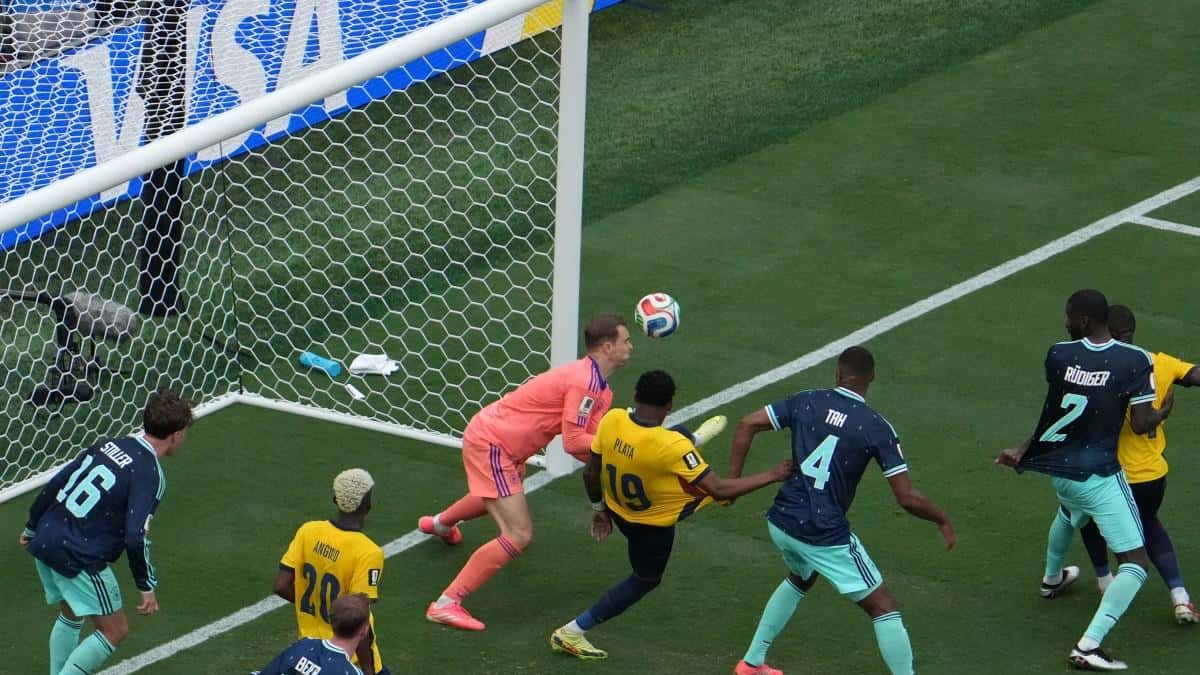 Gonzalo Plata destacó en la remontada de Ecuador ante Alemania y aseguró el pase a dieciseisavos