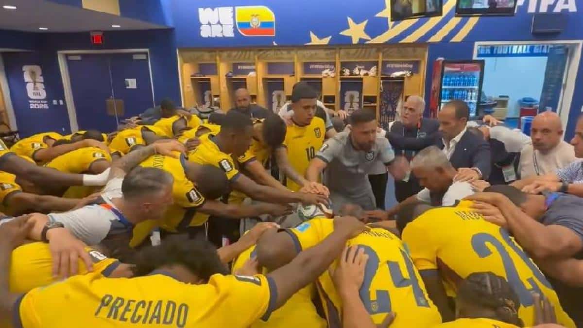 La FEF publica un video del camerino de Ecuador previo a Alemania y crece la demanda por material del partido ante México