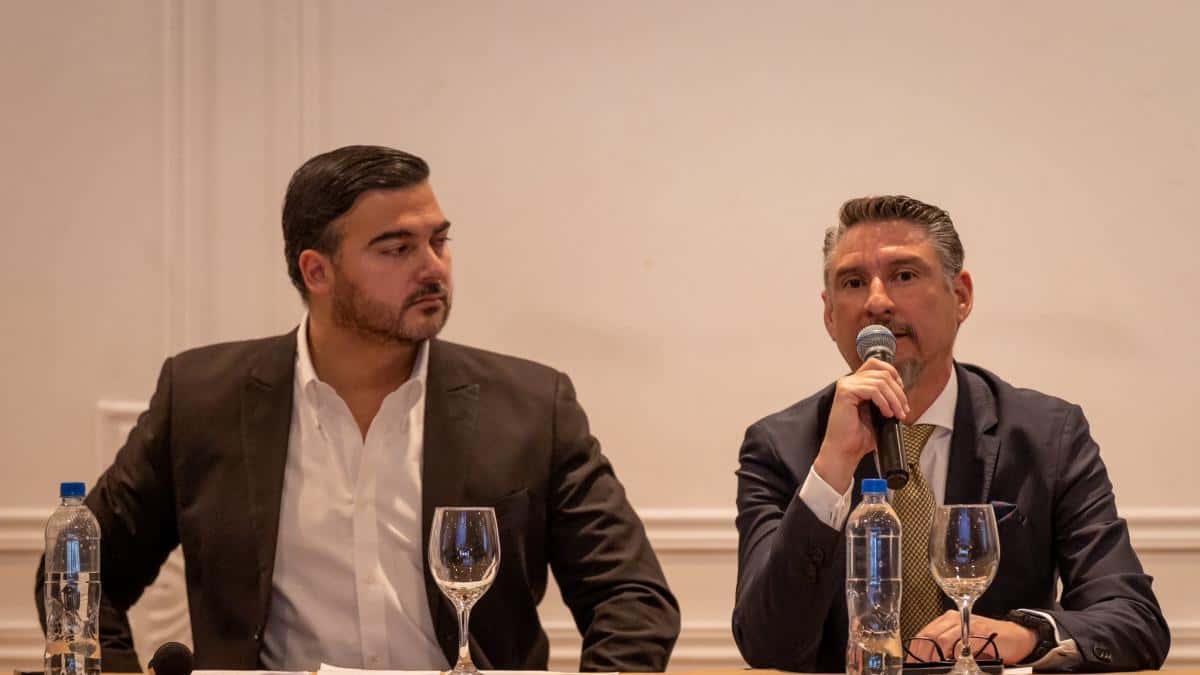 Miguel Montalvo seguirá como máximo responsable de Barcelona SC tras la renuncia de Antonio Alvarez