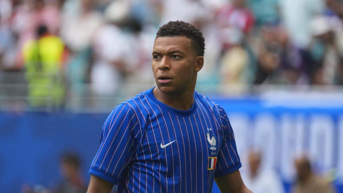 La justicia francesa archiva la denuncia por acoso moral de Kylian Mbappé contra el París Saint-Germain