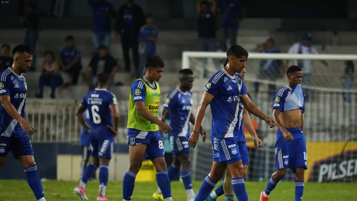 Emelec busca levantar prohibiciones FIFA y regularizar fichajes ante el déficit de USD 35.820.000