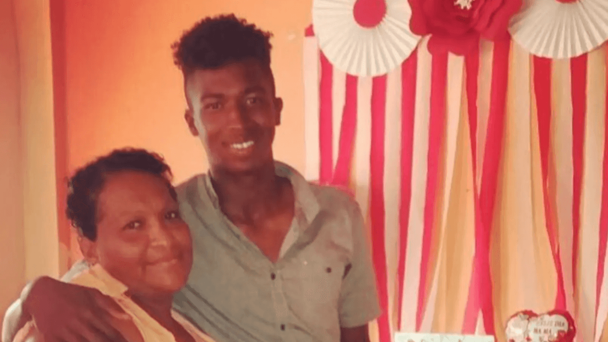 Willian Pacho recuerda a su madre con una carta emotiva en The Players’ Tribune
