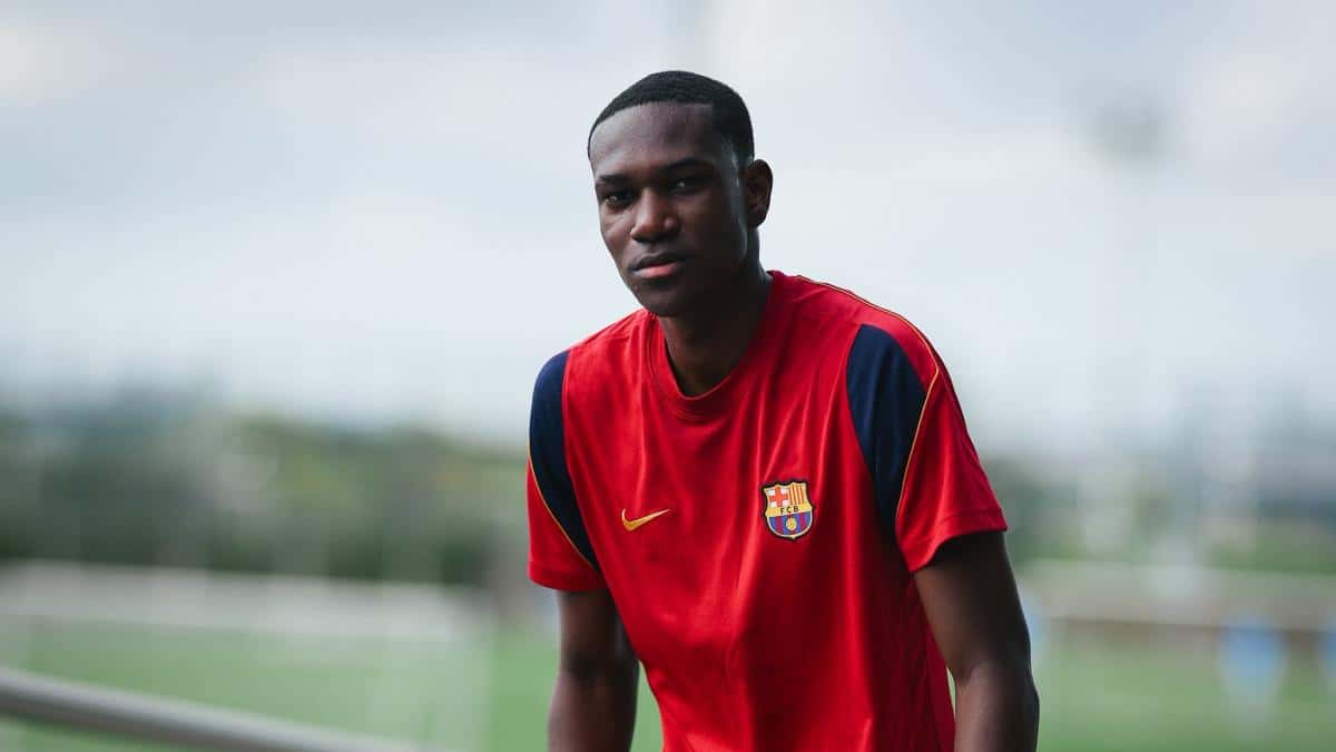 Josué Caicedo arrancó su etapa con el FC Barcelona B en la Ciutat Esportiva Joan Gamper