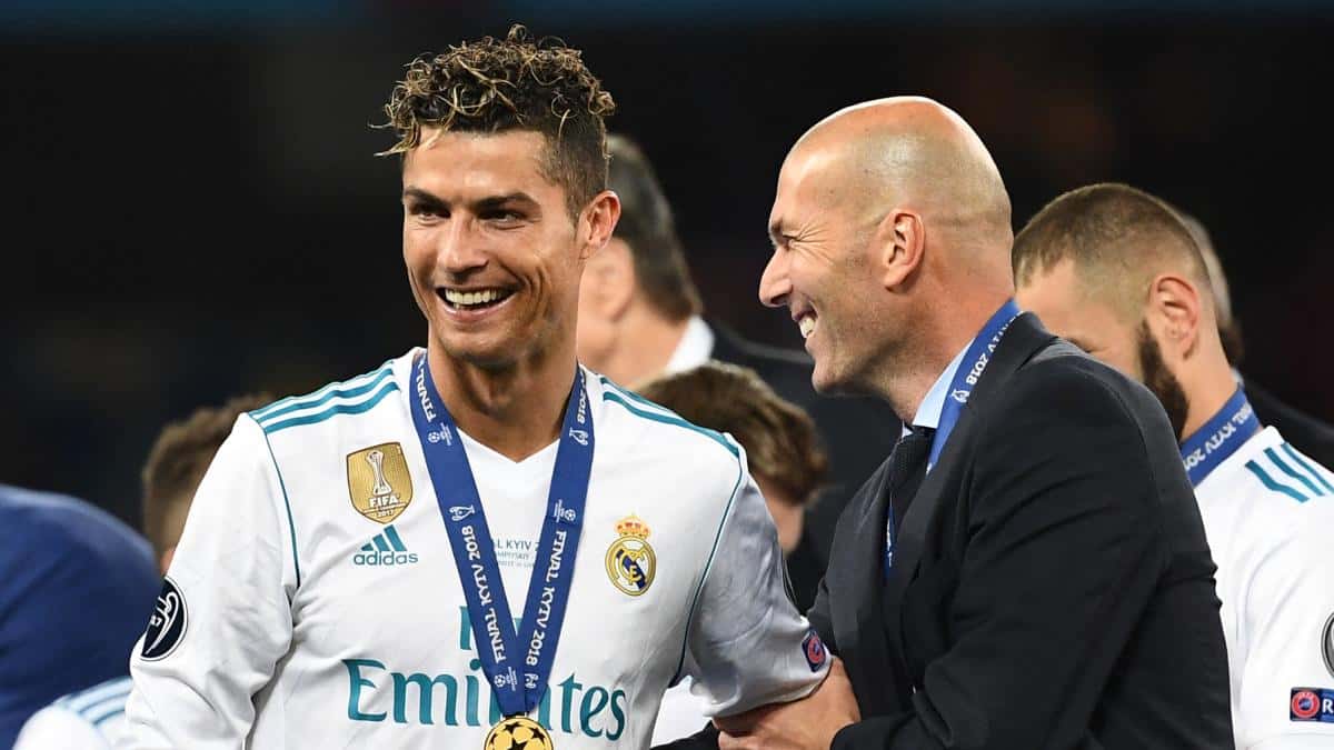 Zinedine Zidane: “Me quito el sombrero ante la carrera de Cristiano Ronaldo”