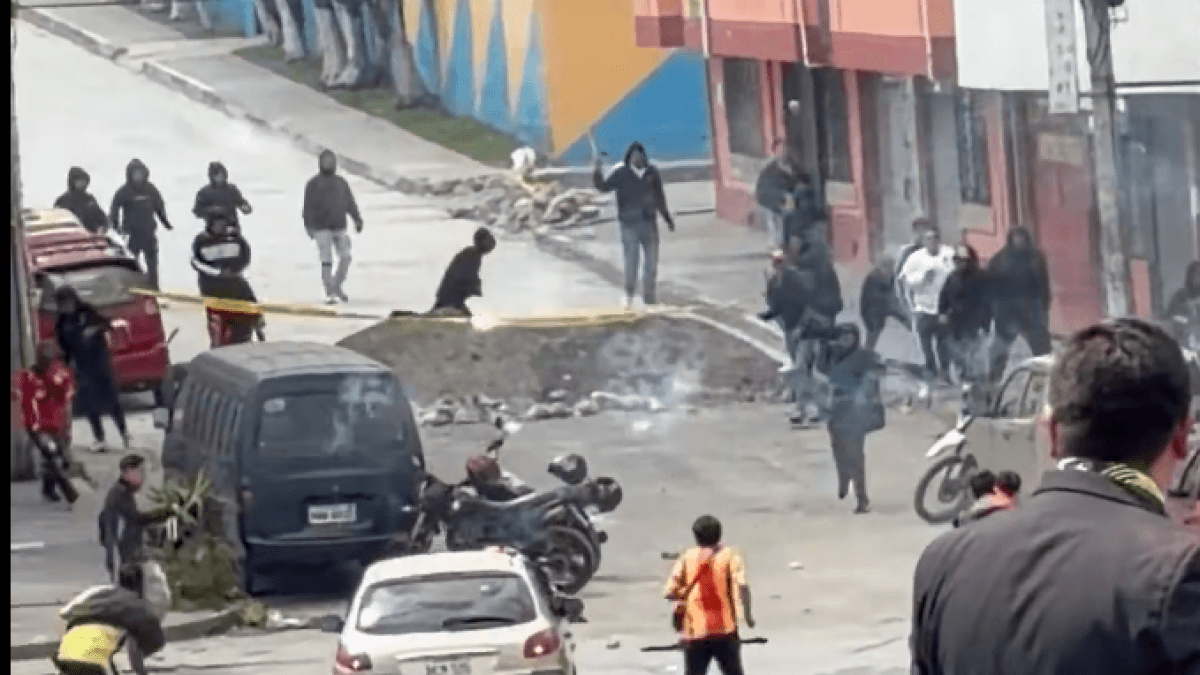 Incidentes entre hinchas de Aucas y Liga de Quito antes del duelo por la Fecha 3 del hexagonal final de LigaPro