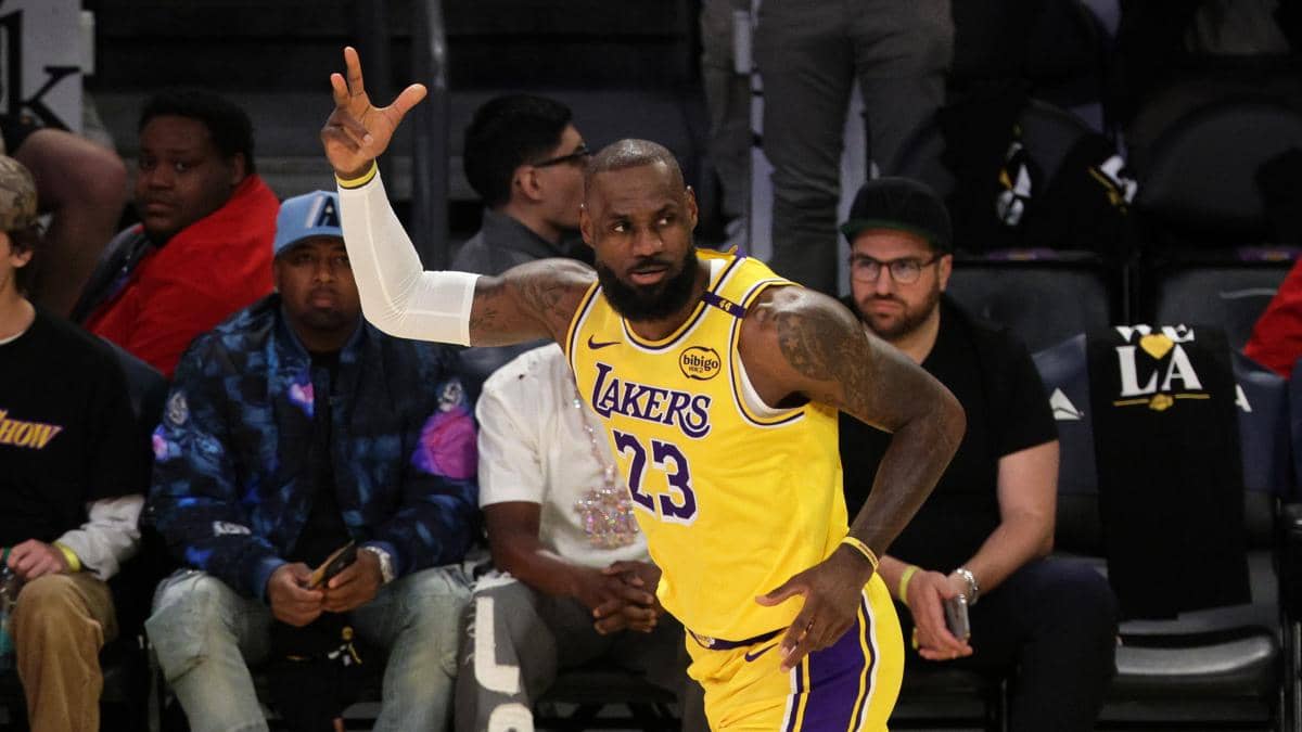 LeBron James usará el dorsal 23 con los Philadelphia 76ers