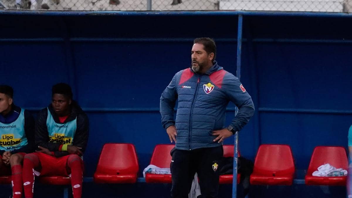 Juan Carlos Pérez asume como nuevo director técnico de El Nacional tras la salida de Joe Armas