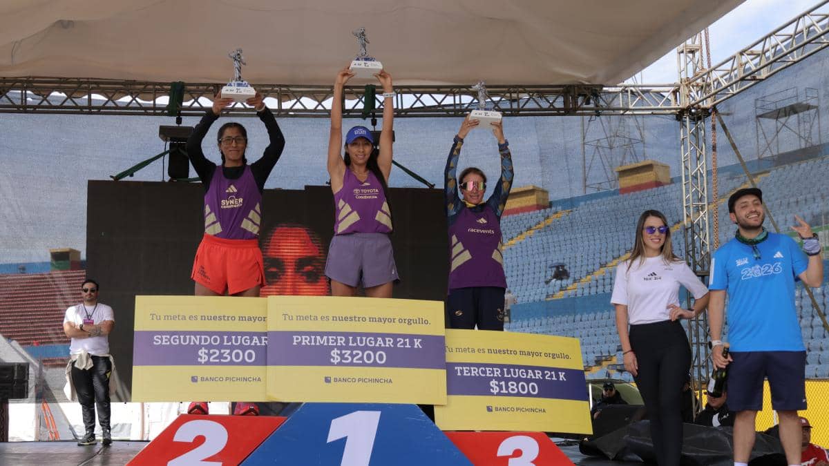 Silvia Ortíz encabeza la Media Maratón de Quito 2026 y gana la Quito 21K