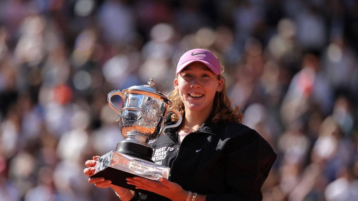 Mirra Andreeva, con 19 años, gana su primer Grand Slam en Roland Garros al vencer a Maja Chwalinska