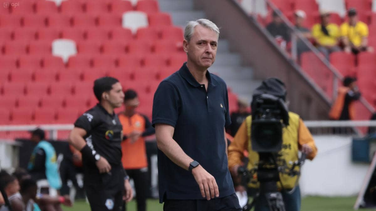 Tiago Nunes, bajo presión en Liga de Quito tras malos resultados y polémicas: su continuidad pende de la Copa Libertadores