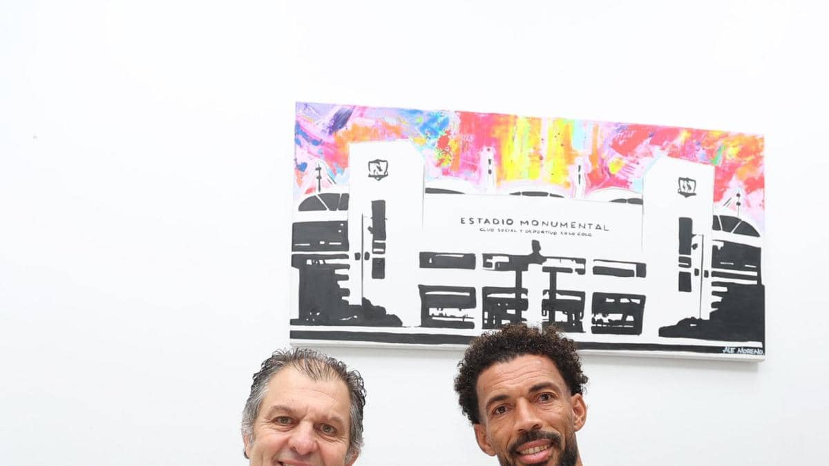 Vozinha superó el reconocimiento médico y firmó con Colo Colo