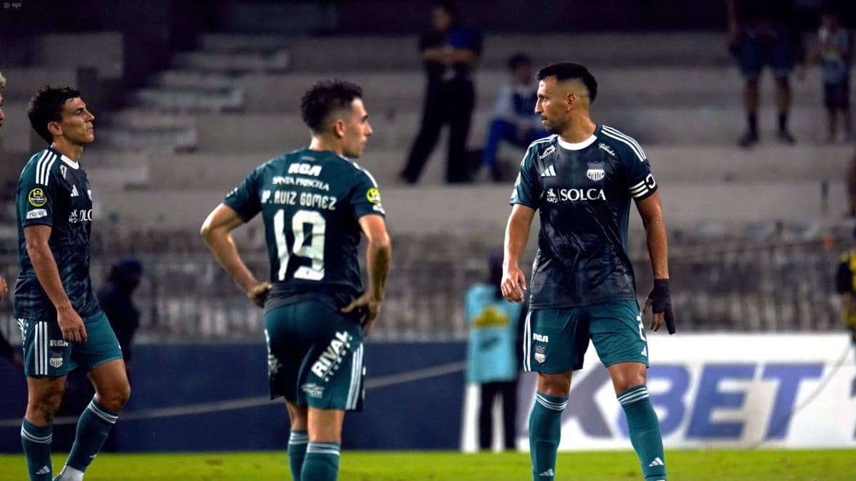 Emelec acumula 28 puntos y queda 12º en LigaPro 2026, cerca del hexagonal del descenso