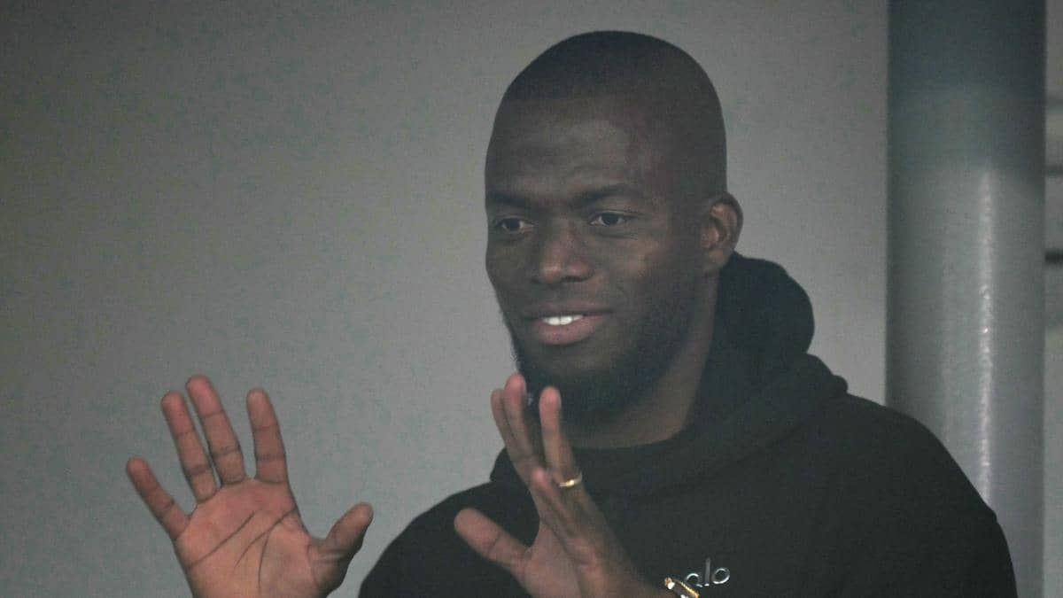 Enner Valencia presenció en el Tomás Adolfo Ducó el 1-1 de Boca Juniors ante Vélez Sarsfield