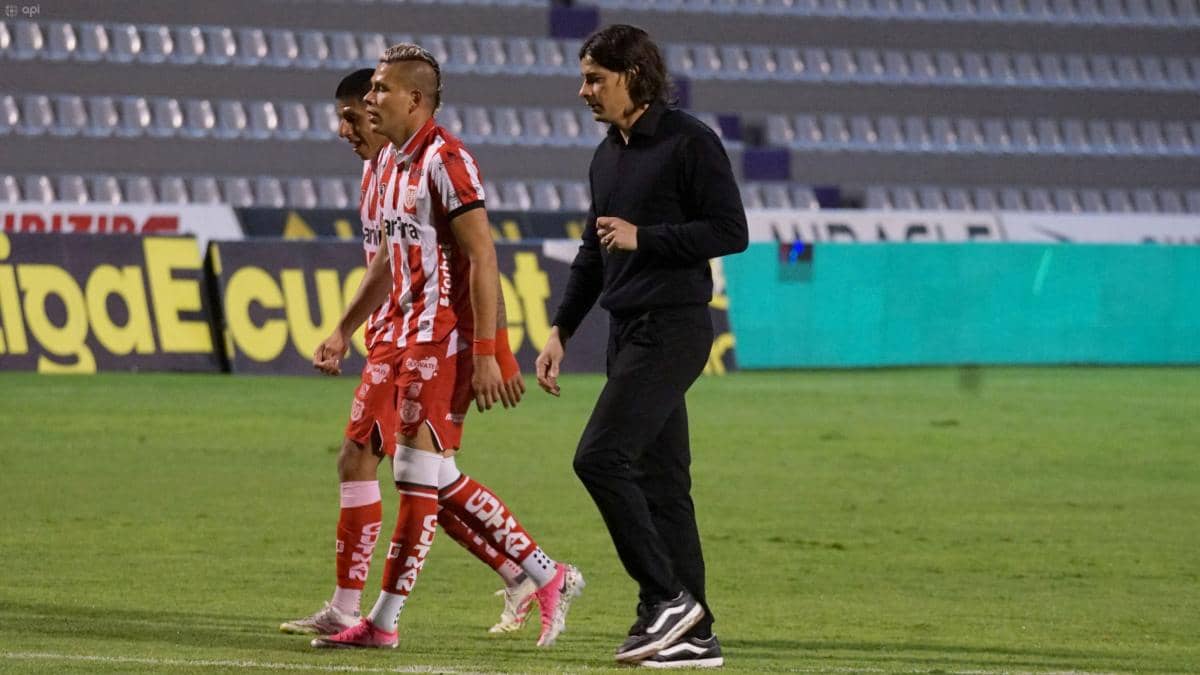 Ismael Blanco dejaría de dirigir a Técnico Universitario tras ocho partidos en la LigaPro 2026