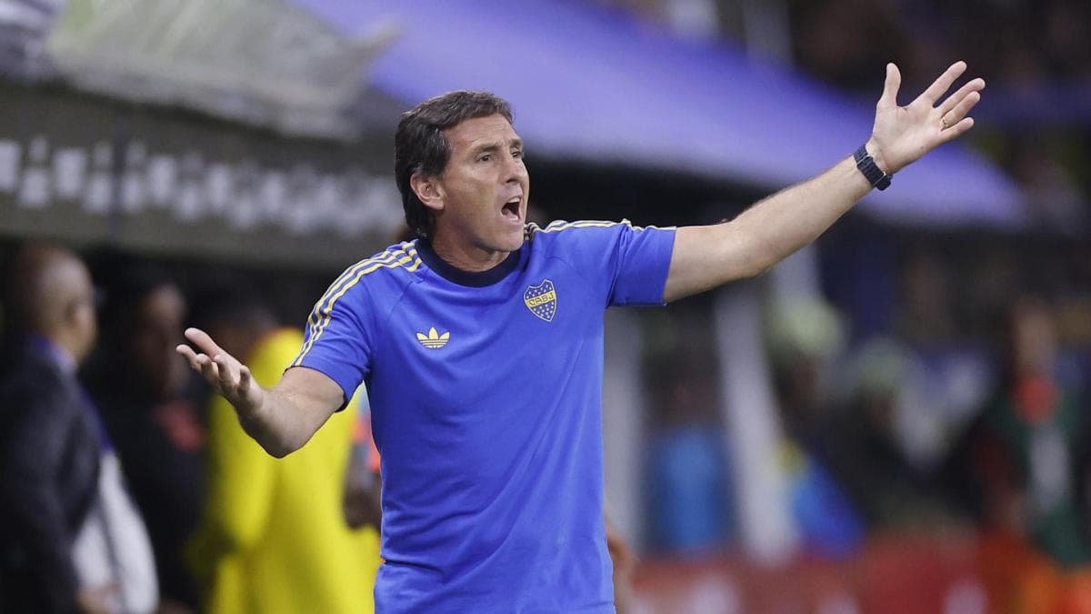 Carlos Alfaro Moreno arremete contra Claudio Úbeda por su gesto durante el partido de Boca ante Barcelona