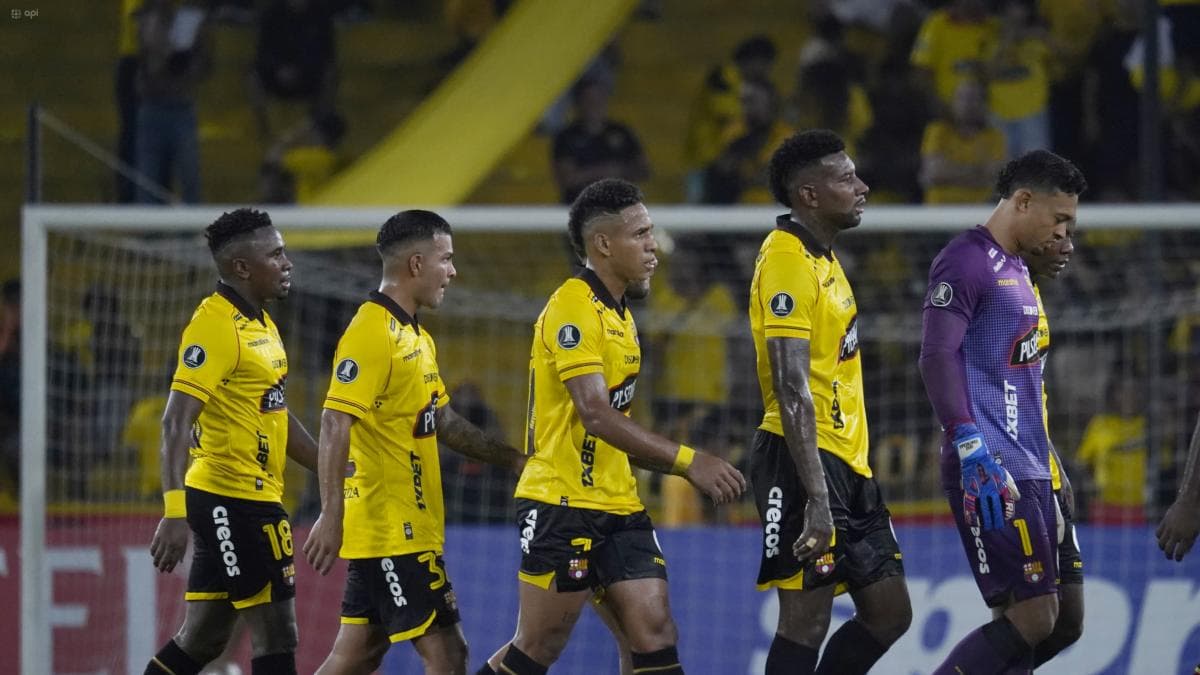 Barcelona SC cae 2-1 ante Universidad Católica y el enojo de la hinchada estalla en Banco Pichincha