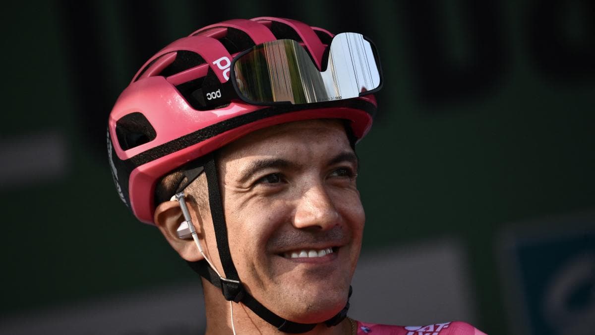Richard Carapaz sigue segundo en la clasificación general del Tour de Suiza tras la Etapa 3