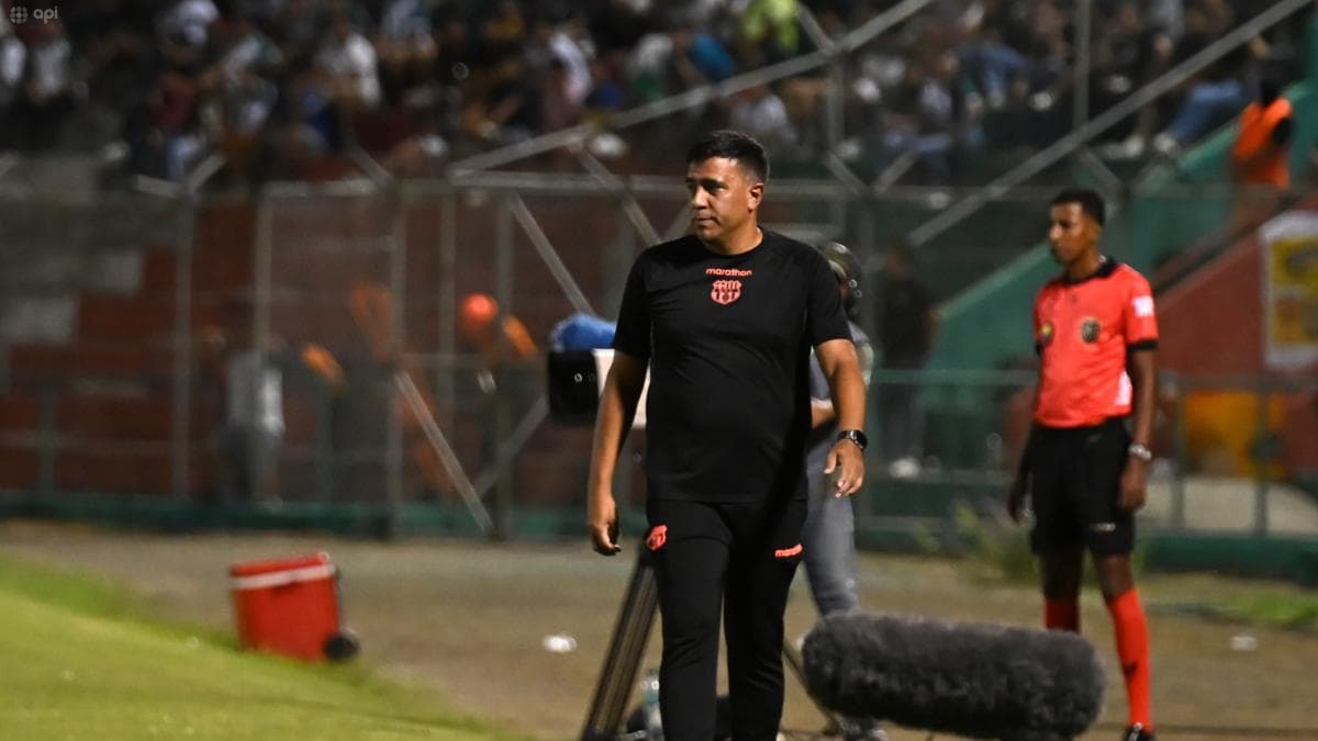 César Farías enfrenta críticas en Barcelona SC: los resultados no reflejan el nivel de 2022