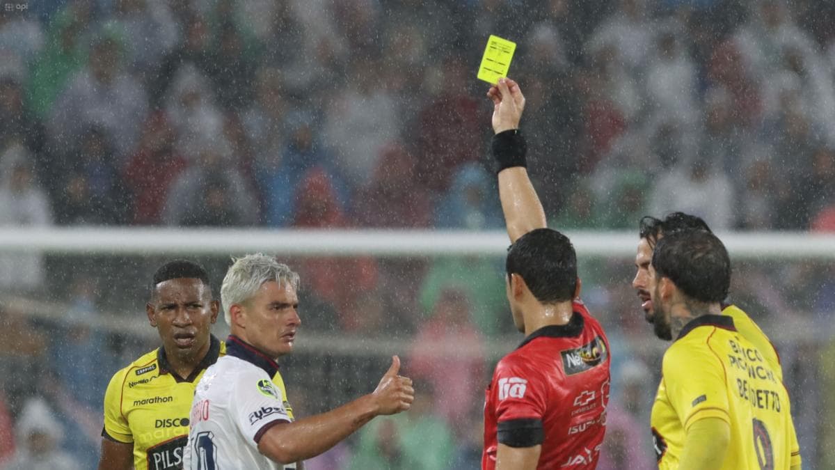 Alexander Alvarado: su cábala del pelo blanco continúa hasta el cierre de la LigaPro 2026 tras marcar ante Barcelona SC